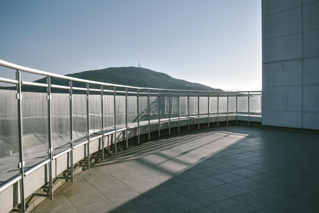 Sky Deluxe 2 Fitness & Spa Escópia Exterior foto